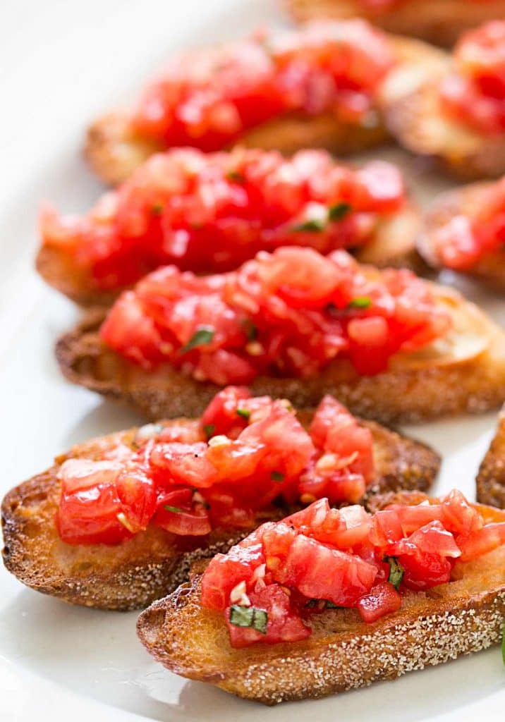 toasted Bruschetta with Tomato and Basil topping