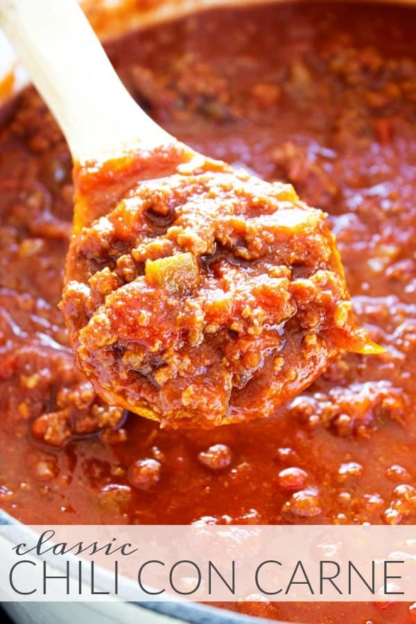 CLASSIC CHILI CON CARNE a hearty chili made with beef, onions, salsa, tomato sauce and green chiles.
