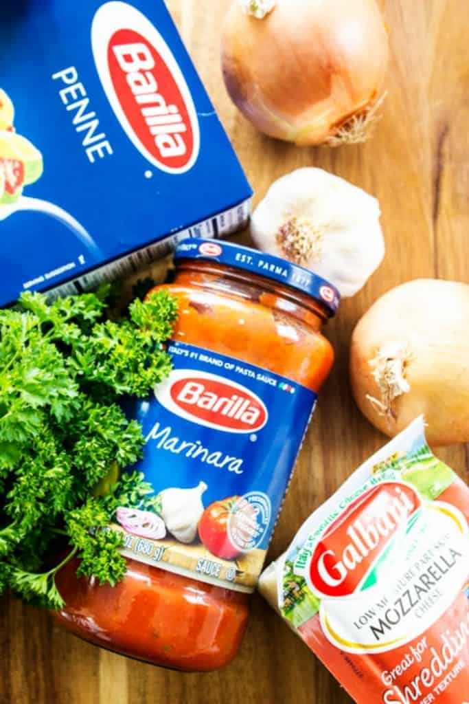 CREAMY ITALIAN SAUSAGE SOUP - A cheesy, pasta-filled soup made with Italian sausage. It’s the perfect pairing for an easy weeknight dinner or holiday party. CREAMY ITALIAN SAUSAGE SOUP sauce, pasta, mozzerella