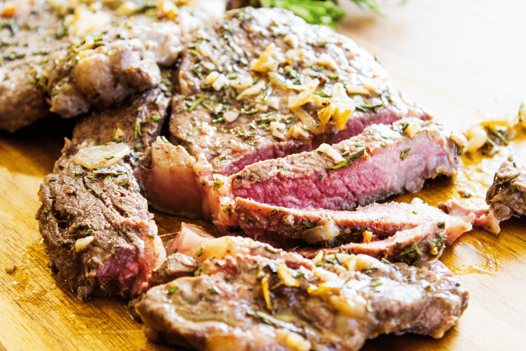 Pan Seared Steak With Rosemary And Garlic Er A Dash Of Sanity Mouthwatering And Insanely Delicious Easy This Pan Seared Steak With Rosemary Garlic Er