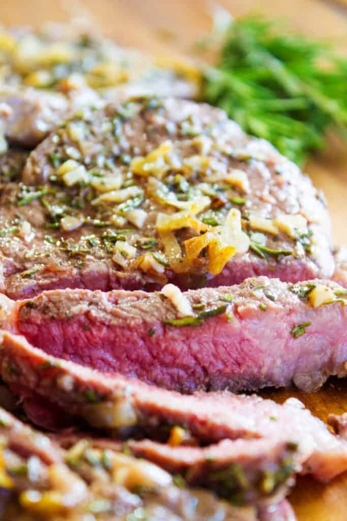 Pan Seared Steak With Rosemary And Garlic Er A Dash Of Sanity Mouthwatering And Insanely Delicious Easy This Pan Seared Steak With Rosemary Garlic Er Can Make Your Kitchen The Best Steakhouse Around